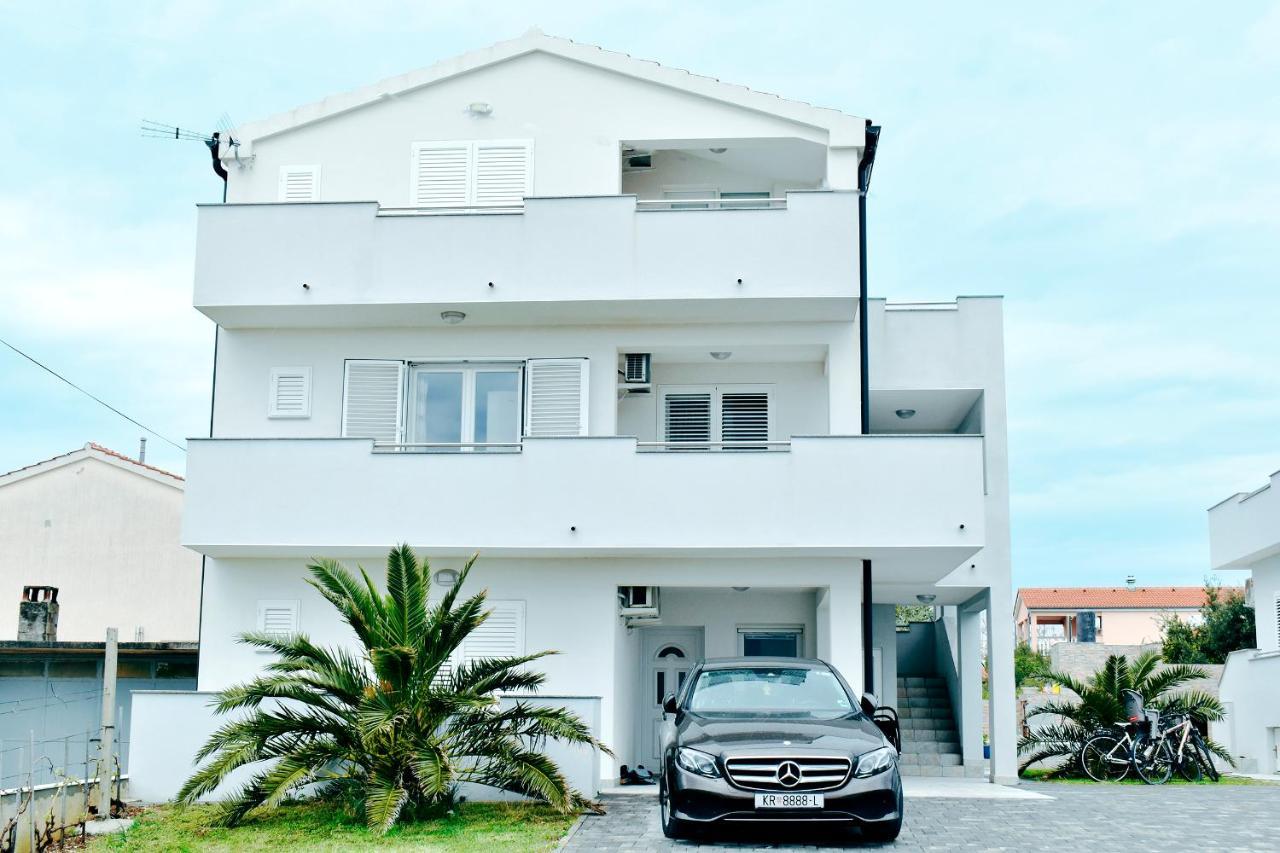 Apartmani Lovrencic Vrsi Exterior foto