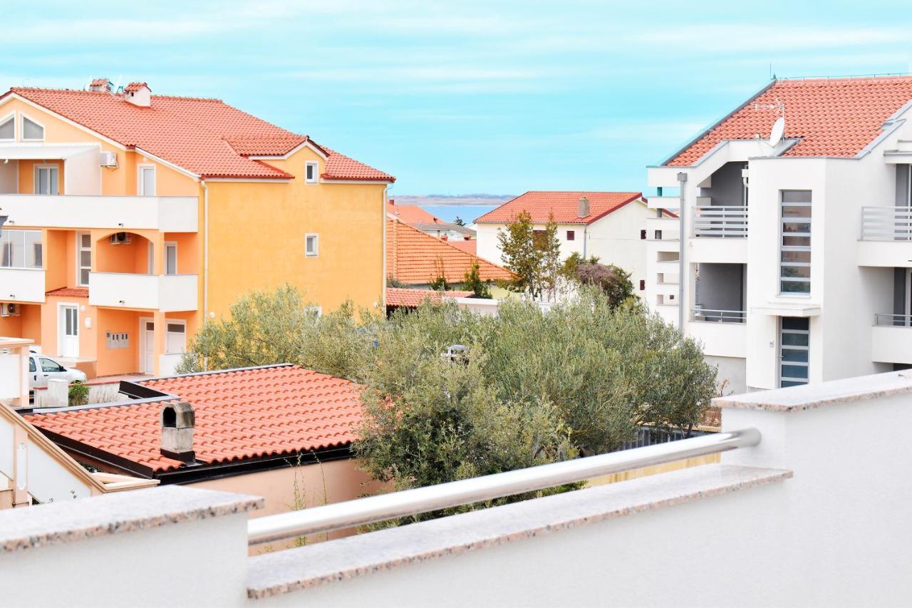 Apartmani Lovrencic Vrsi Exterior foto