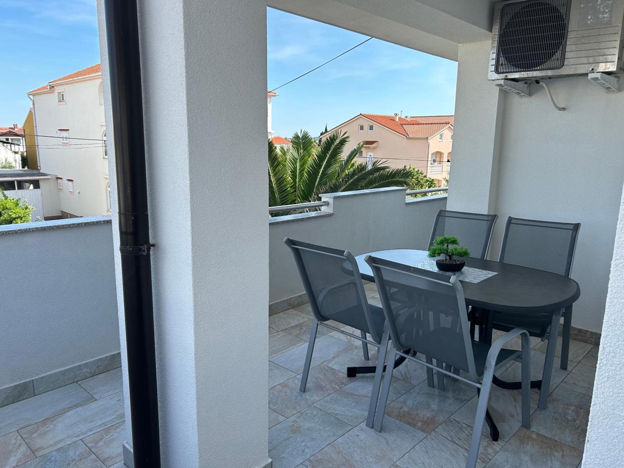 Apartmani Lovrencic Vrsi Exterior foto