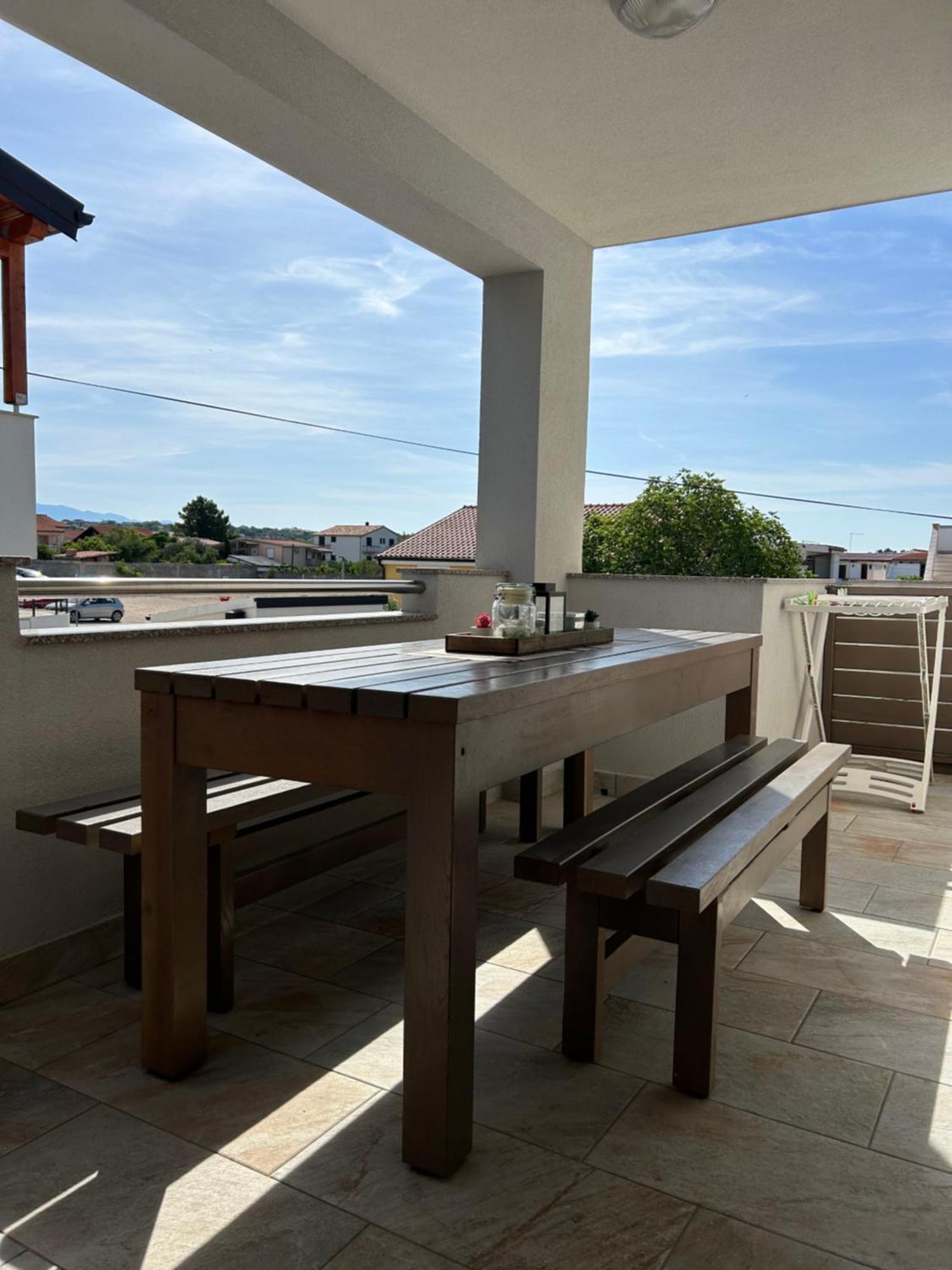 Apartmani Lovrencic Vrsi Exterior foto